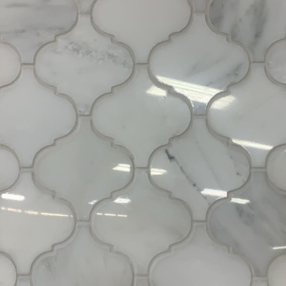 Meet your Posher, Stefani - Picture 1 of 1